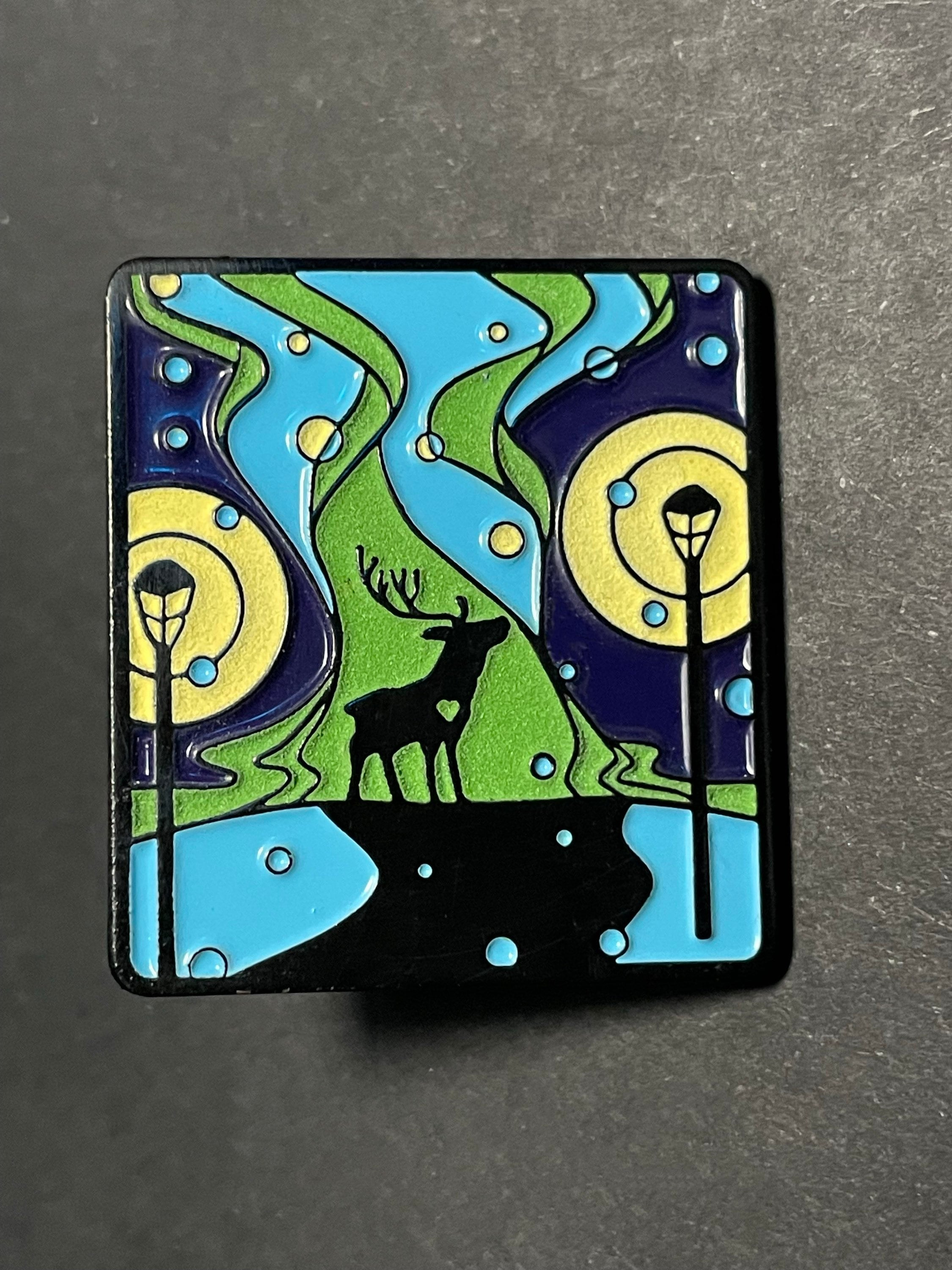 Reindeer aurora glow-in-the-dark pin