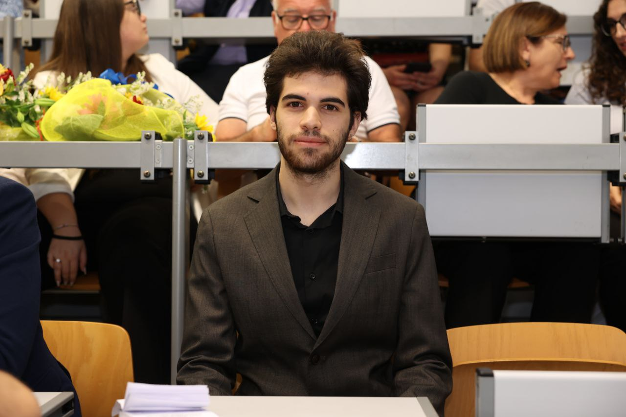 user avatar image for Alessandro