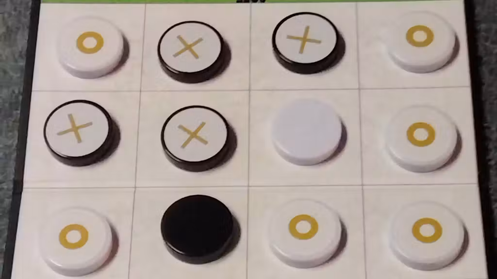 3OFF: The tic-tac-toe inspired game with a paradoxical twist