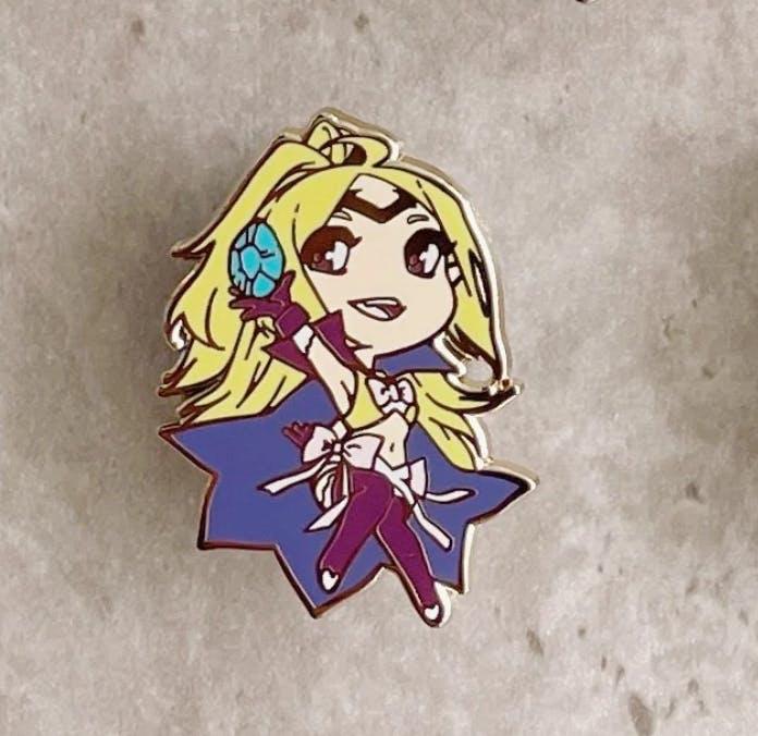 Nowi Enamel Pin
