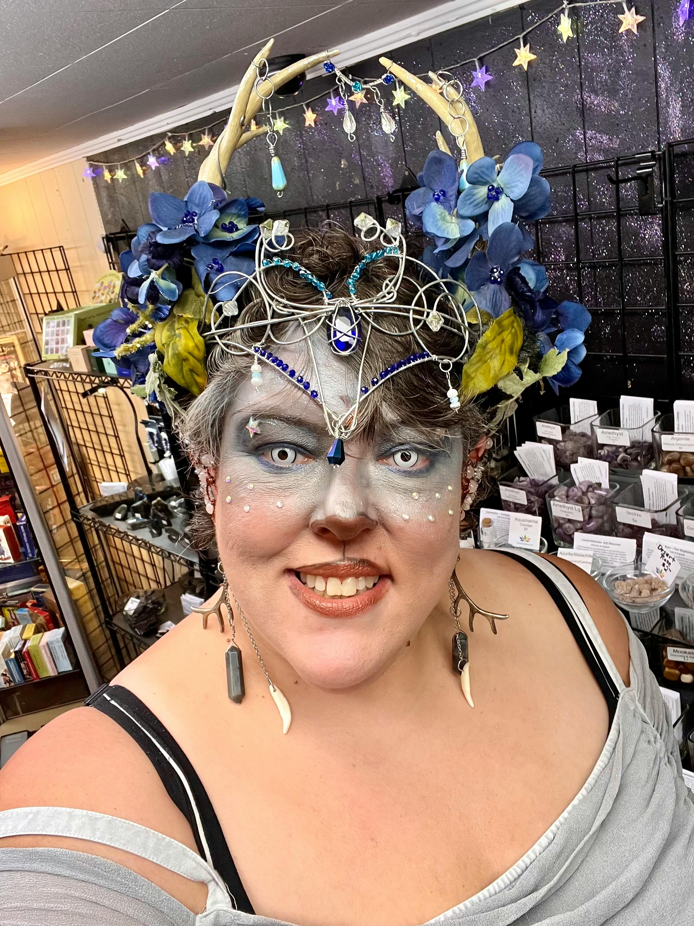 user avatar image for Lainie Wedgewood