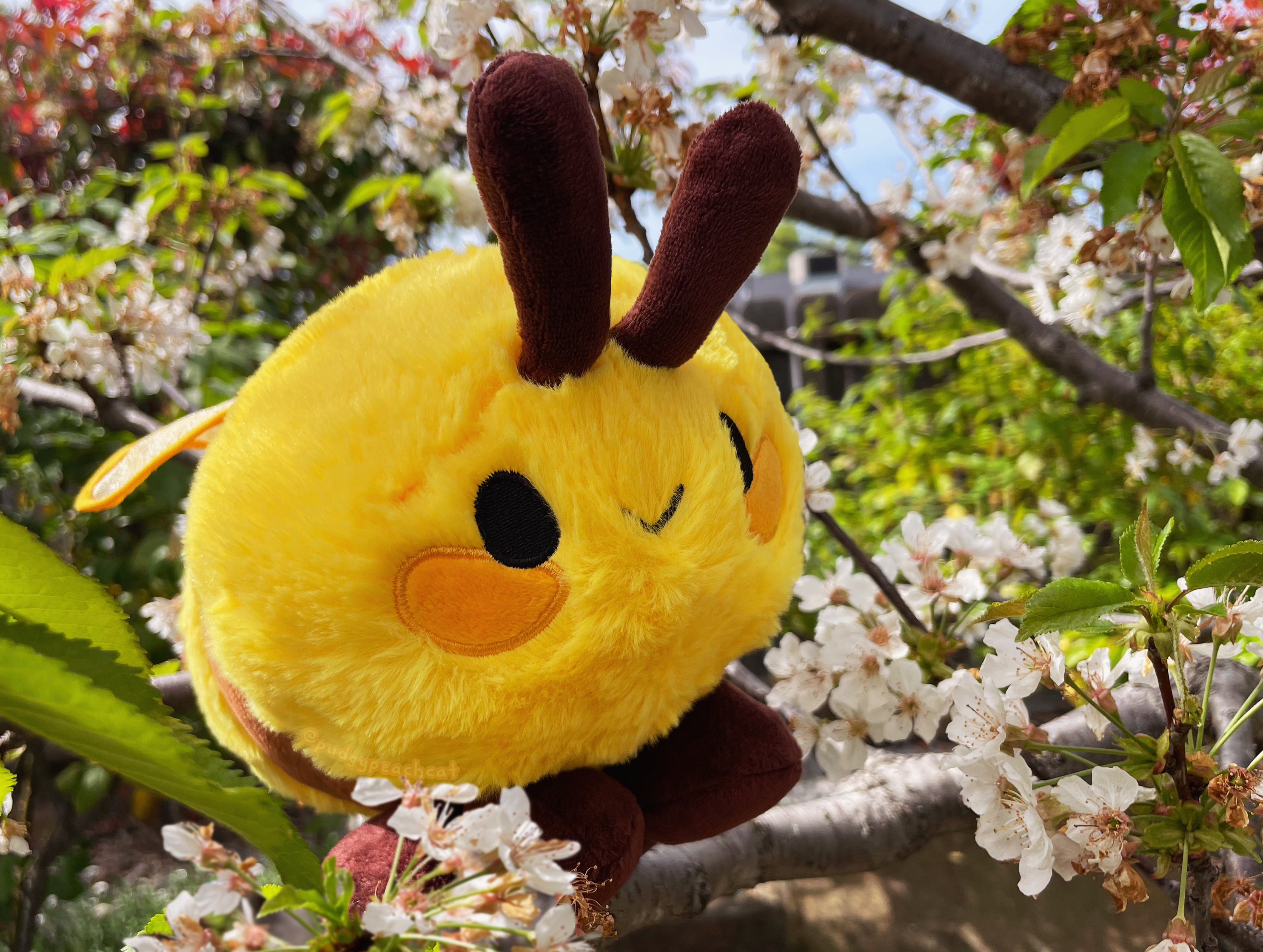 Bumblebeen Plush